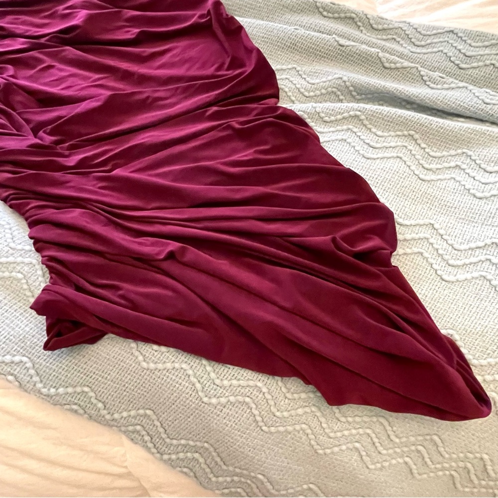 Norma Kamali Diana Plum Wine One Shoulder Formal Asymmetrical Rusched Dress Gown - Picture 6 of 12
